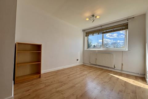2 bedroom flat to rent, Westpoint, Bromley, BR2