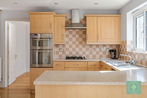 5 bedroom detached house for sale, Kinderton Close, Southgate, London, N14
