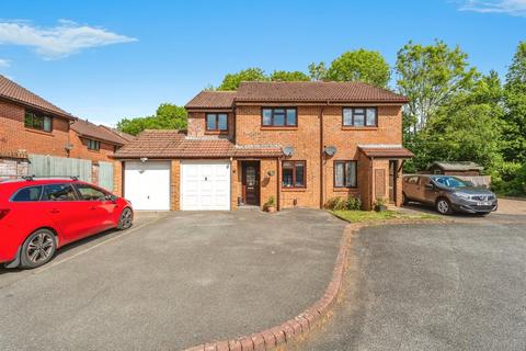 3 bedroom semi-detached house for sale, Perrywood Gardens, Totton, Southampton, Hampshire, SO40
