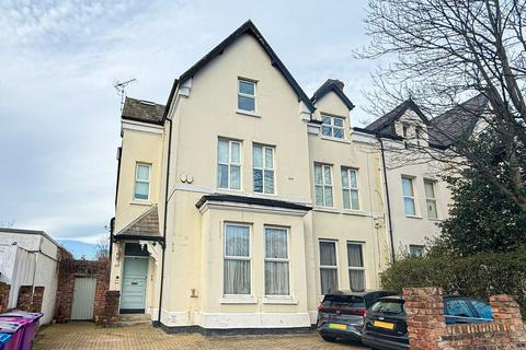 3 bedroom flat for sale, Queens Drive, Wavertree, L15