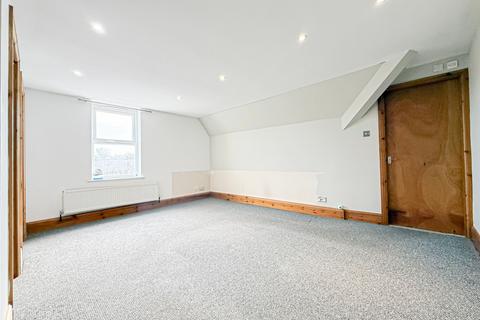 3 bedroom flat for sale, Queens Drive, Wavertree, L15