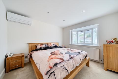 undefined, The Avenue, Wraysbury, TW19
