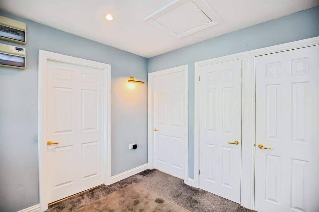Walk-in wardrobe