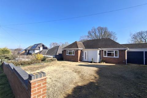 3 bedroom bungalow for sale, St. Johns Avenue, Kidderminster, Worcestershire, DY11