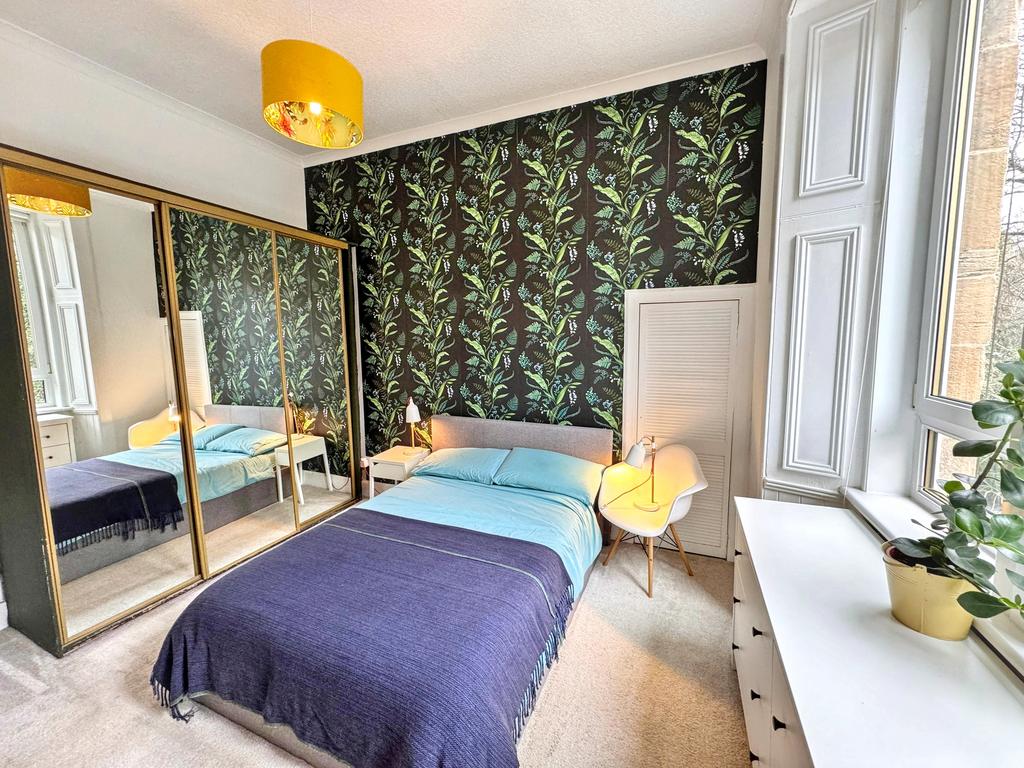 Bedroom 1 (2)