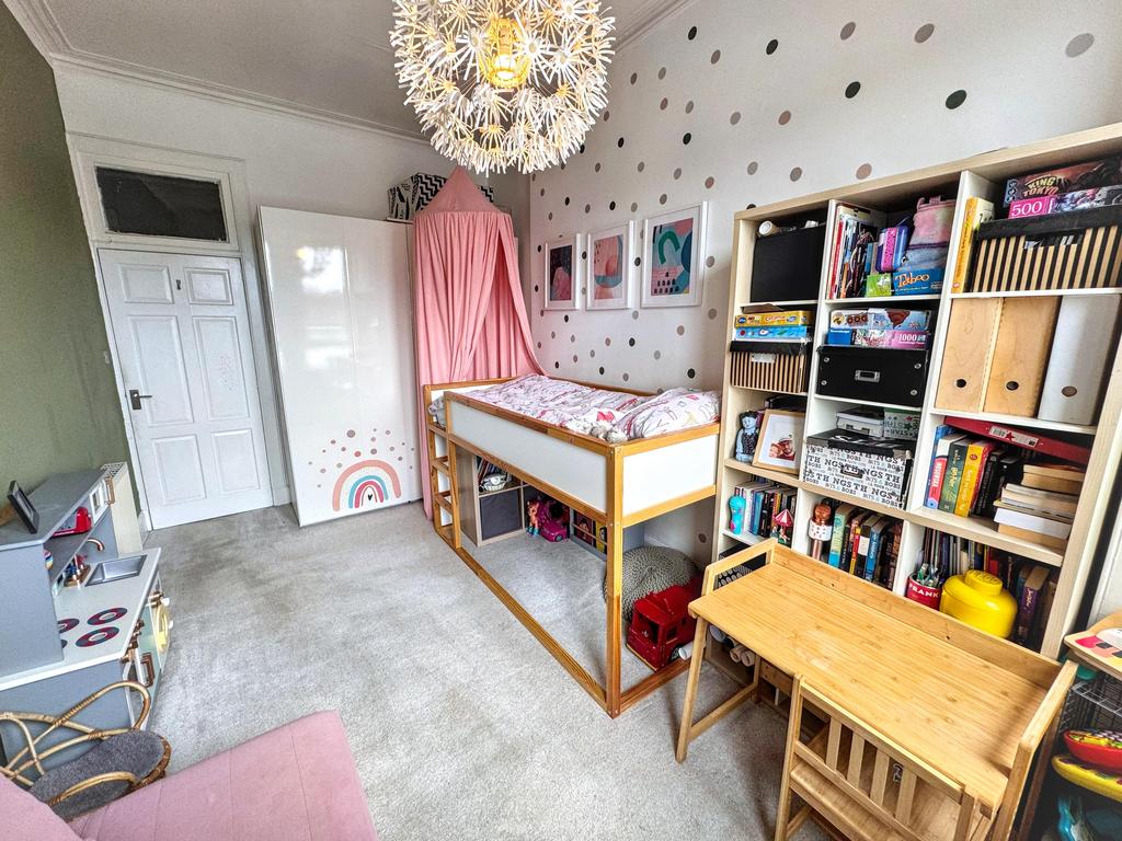 Bedroom 2 (2)