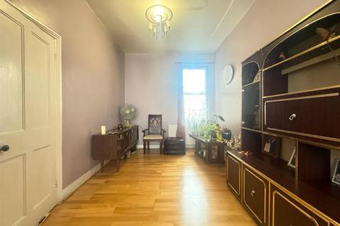 3 bedroom terraced house for sale, Waghorn Road, London