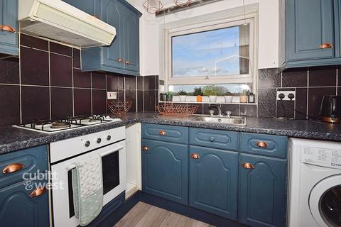 1 bedroom apartment to rent, Chatsworth Road Chichester PO19