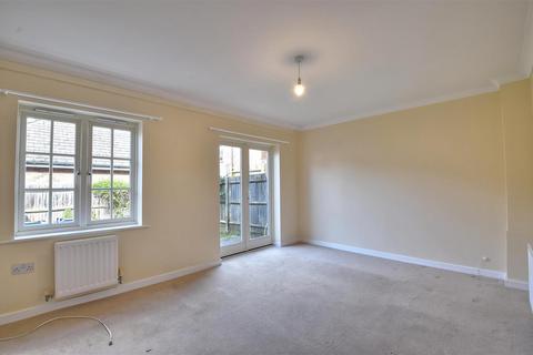 3 bedroom end of terrace house to rent, The Lindens, St. Benets Way, Tenterden