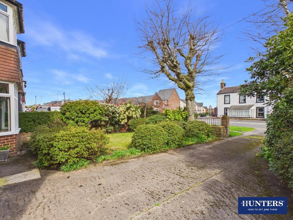 Front Garden/Driveway