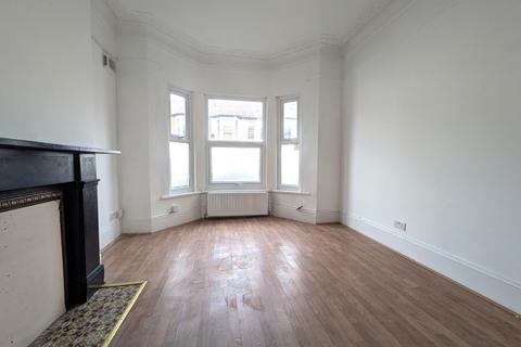 3 bedroom semi-detached house for sale, London N8