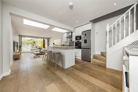 3 bedroom terraced house for sale, Barchard Street, London, SW18