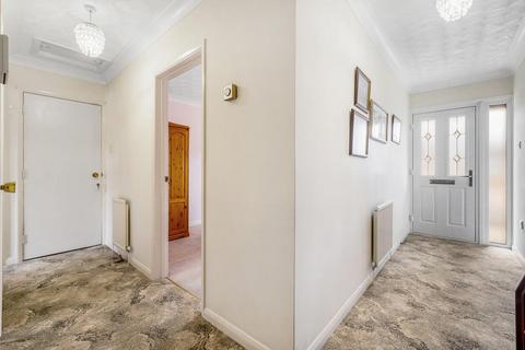 2 bedroom detached bungalow for sale, Ambleside Drive, Spalding