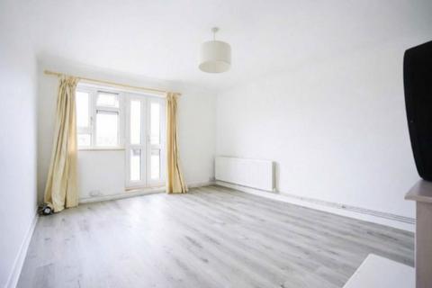 2 bedroom flat to rent, Clive Road, London SE21