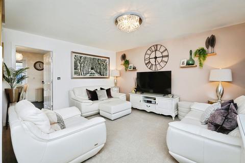 3 bedroom end of terrace house for sale, Scrooby Road, Harworth, Doncaster