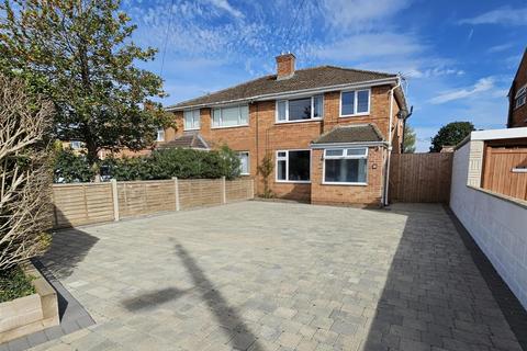 3 bedroom semi-detached house for sale, Innsworth Lane, Longlevens,