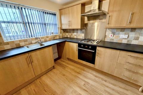 2 bedroom semi-detached house to rent, Occupation Lane, DEWSBURY