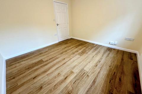 2 bedroom semi-detached house to rent, Occupation Lane, DEWSBURY