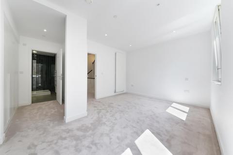 4 bedroom townhouse for sale, Schooner Road, Royal Wharf, E16