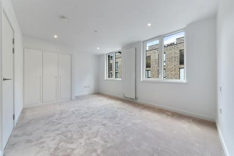 4 bedroom townhouse for sale, Schooner Road, Royal Wharf, E16