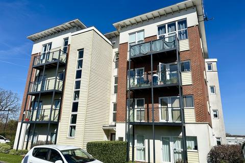 2 bedroom flat for sale, Park View Road, Leatherhead