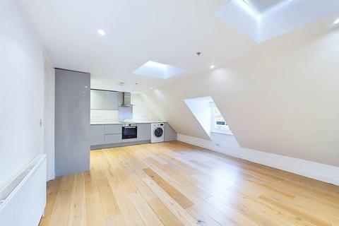 2 bedroom apartment to rent, Church Street, Twickenham