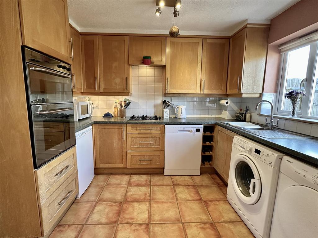 Dining kitchen