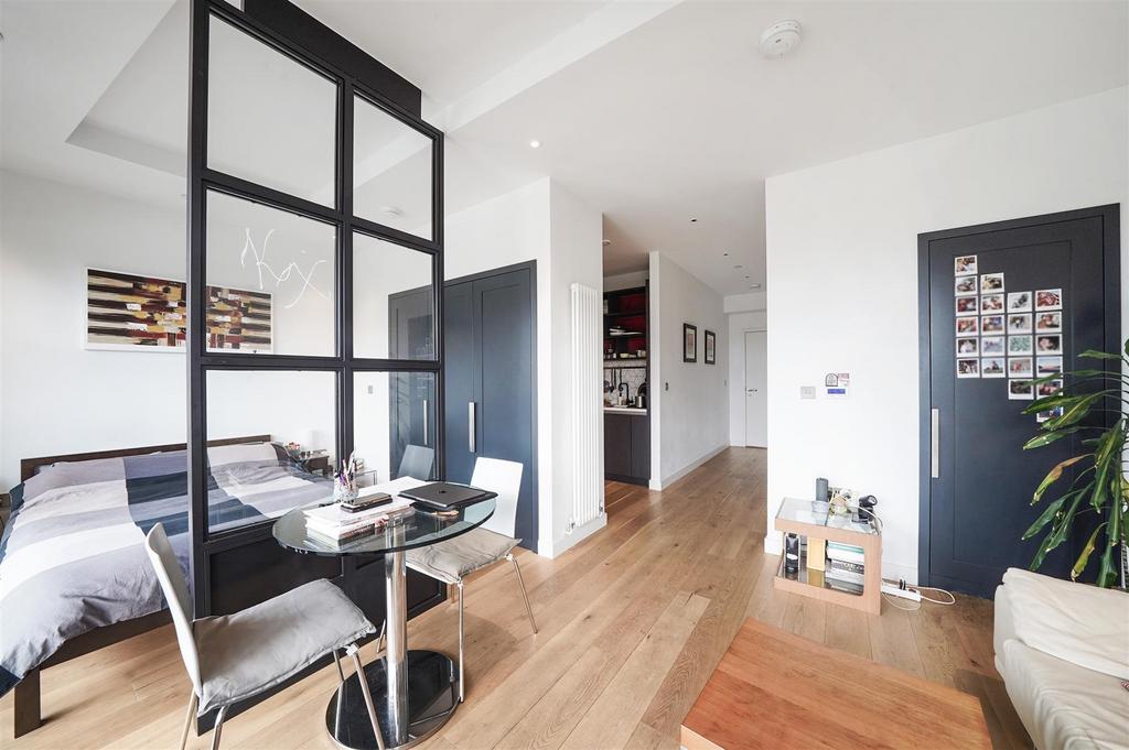 Flat 404, Amelia House - VOq Uemxam4 XXF8l FNSo O.jpg