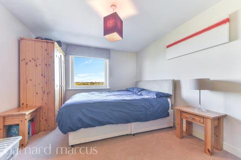 2 bedroom flat to rent, Cline Road