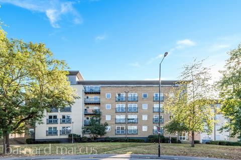 2 bedroom flat to rent, Cline Road