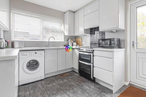 3 bedroom detached house for sale, Mosborough Hall Drive, Halfway, S20