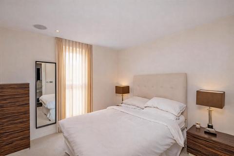 2 bedroom apartment to rent, Clipstone Street, London W1W