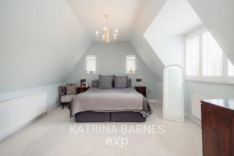 6 bedroom detached house for sale, Grantham Avenue, Braintree CM77