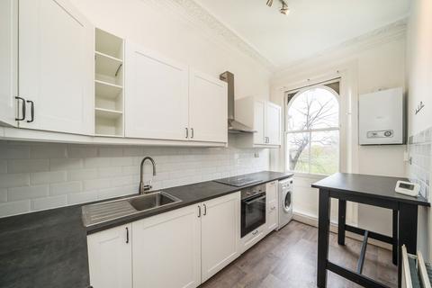 1 bedroom flat for sale, Clapham Common South Side, London SW4