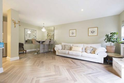 undefined, Malvern Mews, London NW6
