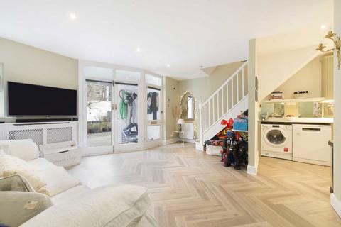 undefined, Malvern Mews, London NW6