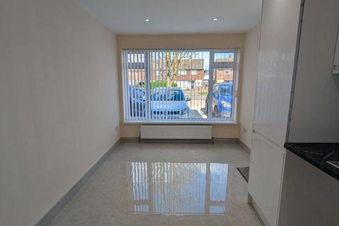 undefined, Luton LU5
