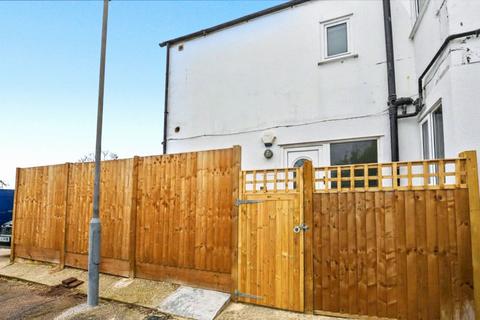 1 bedroom flat for sale, High Street, London Colney, AL2