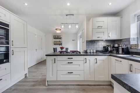 4 bedroom detached house for sale, Lutterworth Avenue, Runcorn WA7