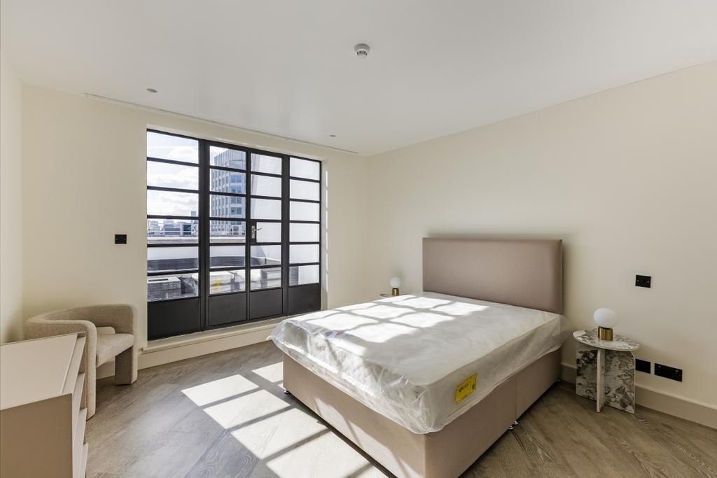 105878 Penthouse-...