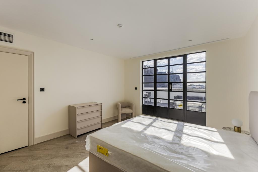 105878 Penthouse-...