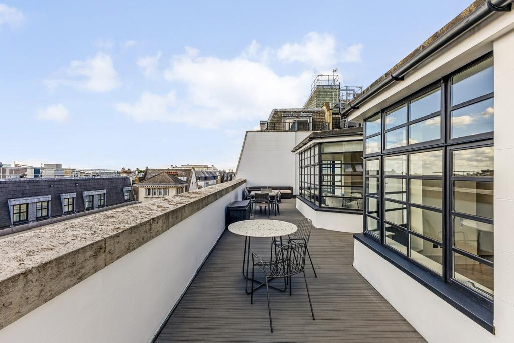 105878 Penthouse-...