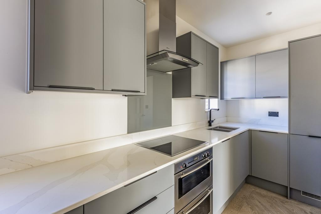 105878 Penthouse-...