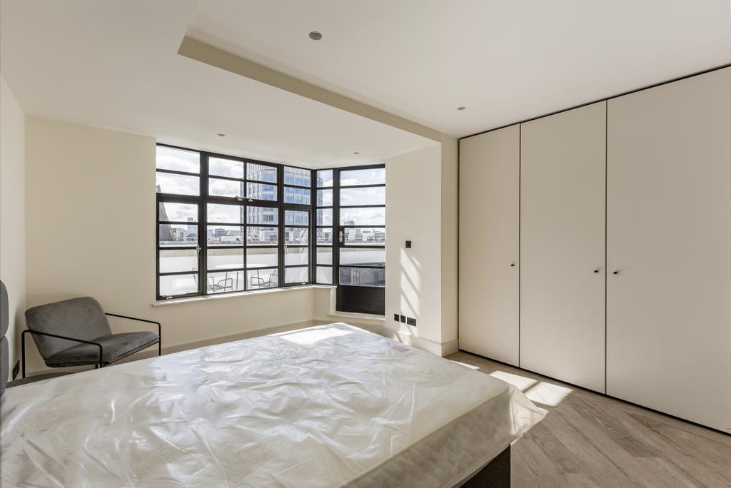 105878 Penthouse-...