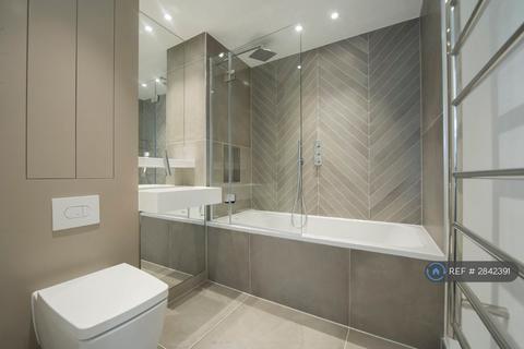 1 bedroom flat to rent, Claremont House, London, SE16