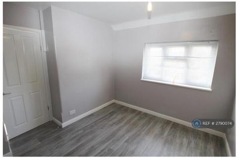 undefined, Newington Avenue, Southend-On-Sea, SS2