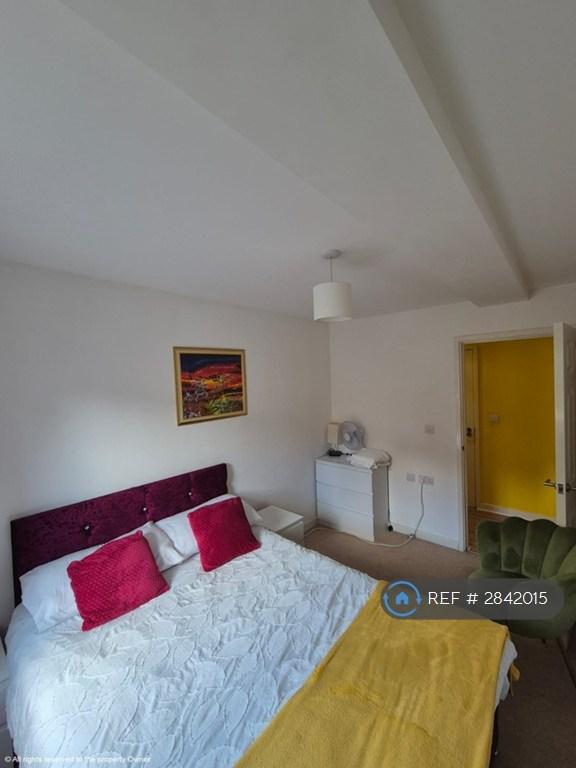 Double Bedroom 2