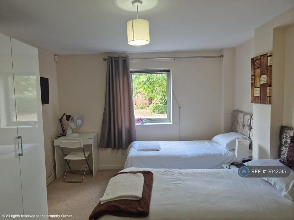 Double Bedroom 1