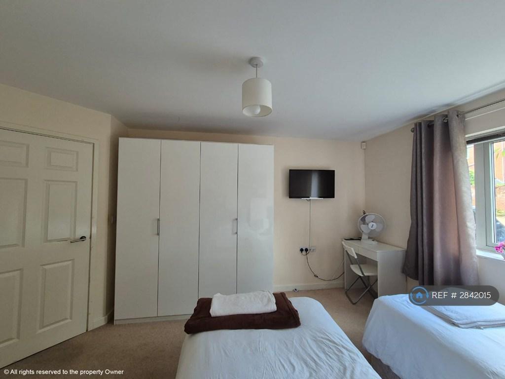 Double Bedroom 1
