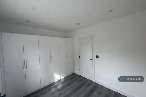 undefined, High Street, Barnet, EN5